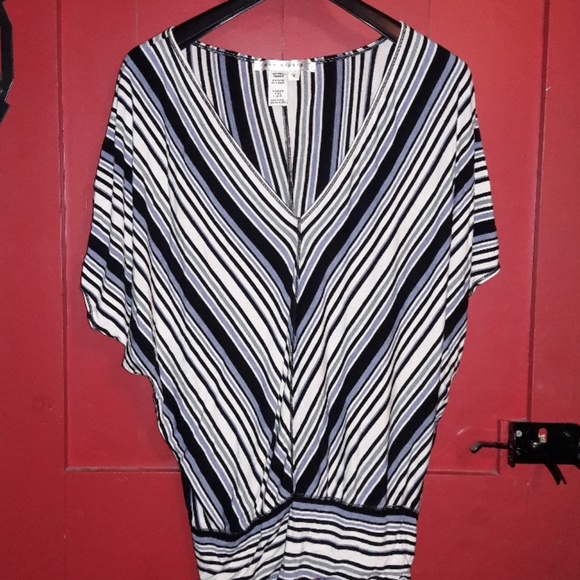 Max Studio Tops - Max studio dolman cotton vneck tshirt